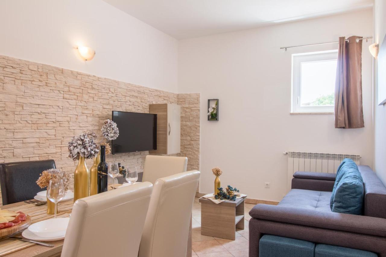 Apartments Ivica 1706 Ližnjan Zewnętrze zdjęcie